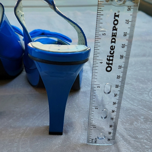 NWOT Bow front platform heels toyal blue size 8 - Picture 4 of 5